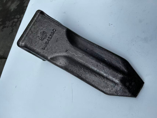 OEM Doosan Excavator Bucket Tooth Excavator Spare Parts Tooth Point, Rock Bucket Teeth, 2713-1236RC Forged Excavator Teeth
