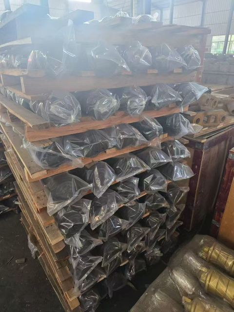 2026 Track Roller Factory Price Mining Machinery Excavator Bottom Roller 9173146 Lower Track Roller 4386650 for Ex1800