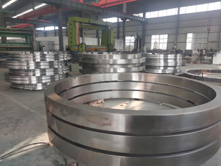 OEM Manufacture Excavator Turntable Bearings High Quality Swing Bearing Ring for Rotating Machinery