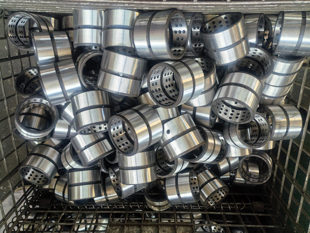 Excavator Pins And Bushings Standard Parts Accurate Size Pin And Bushing for Whole Series Machinery Bucket Or Arm