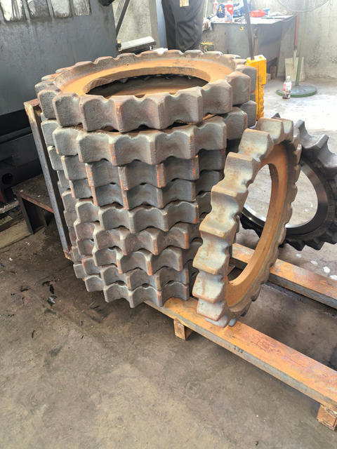 Doqi Drive Sprocket for Excavator And Bulldozer Undercarriage Wheel Sprocket